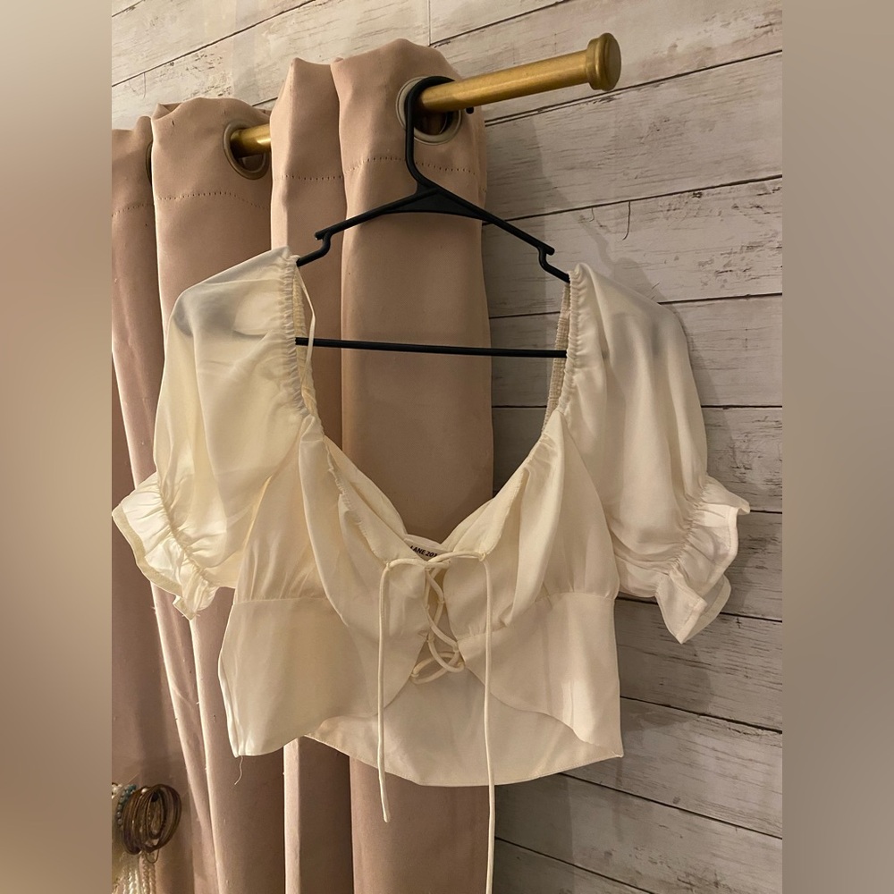 LANE 201/ white blouse short sleeve MEDIUM/ tie front